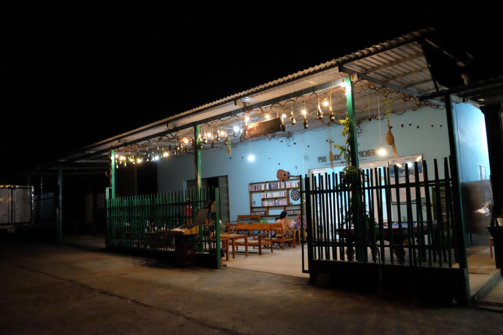 Phu Quoc Backpacker Hostel Exterior photo